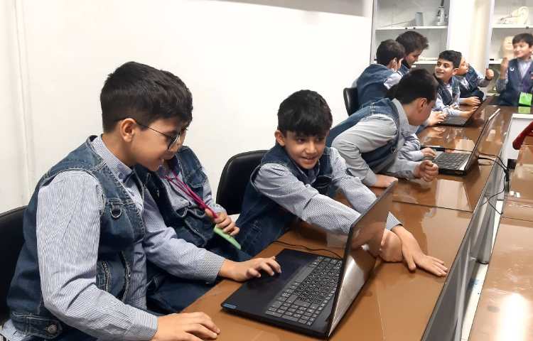 رایانه-آشنایی با بلوک های چرخیدن در جهات مختلف و پروژه ی حرکت قایق 2