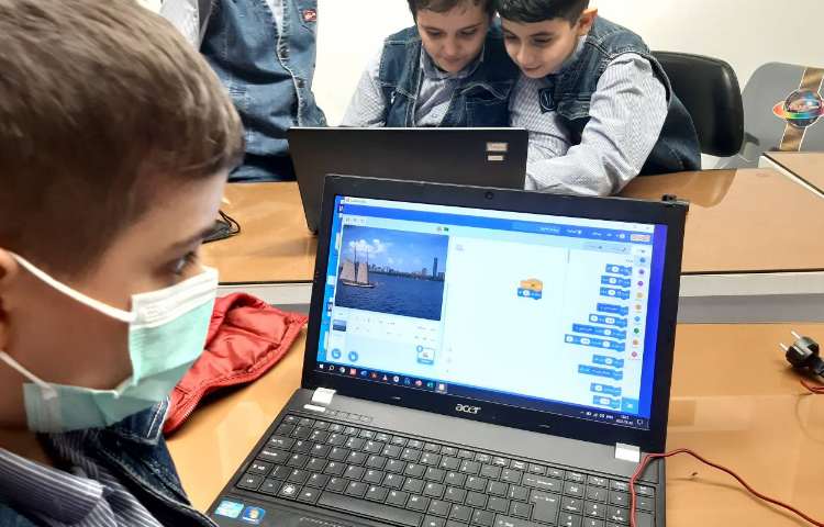 رایانه-آشنایی با بلوک های چرخیدن در جهات مختلف و پروژه ی حرکت قایق 3