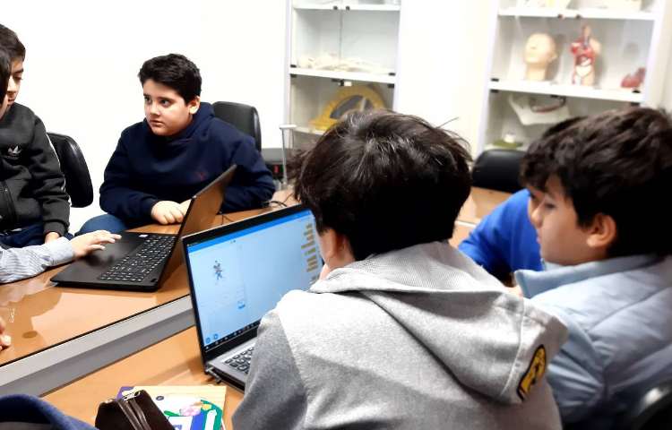 رایانه-اتمام پروژه ی آدم فضایی 1