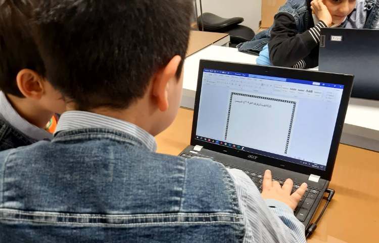 رایانه-حاشیه گذاری و تغییر رنگ صفحه در word 4