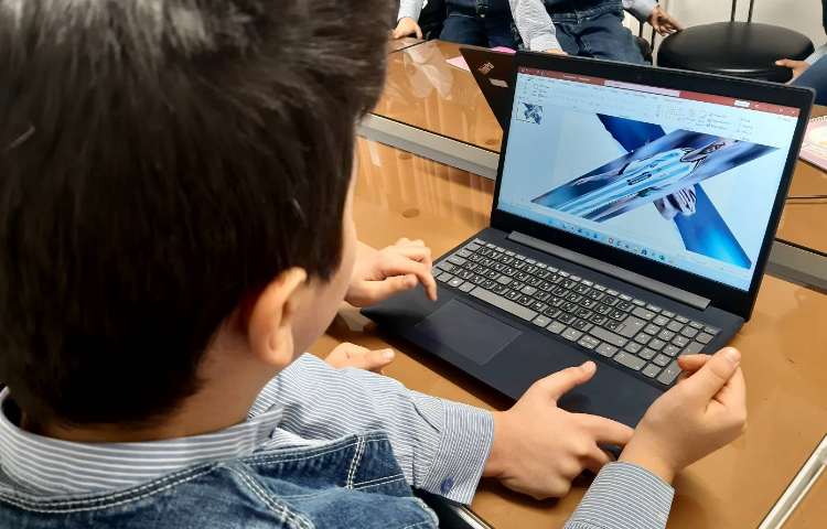 رایانه-قرار دادن عکس در اسلاید 3