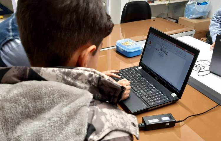 رایانه-ویرایش متن در پاورپوینت (تغییر رنگ/سایز /فونت) 3