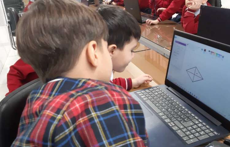 رایانه - آشنایی با تغییر سایز و ترسیم بادبادک