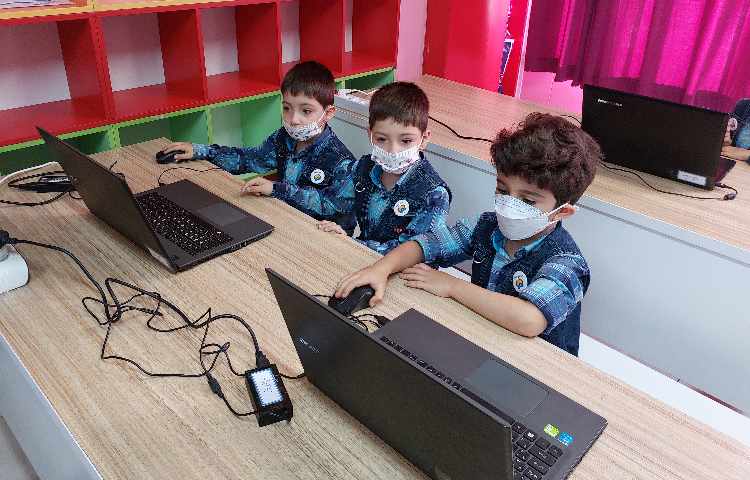 رایانه، آشنایی با قطعات ورودی و خروجی، کلاس شاپرک 4