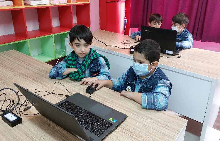 :رایانه، آشنایی با قطعات ورودی و خروجی، کلاس قاصدک 2