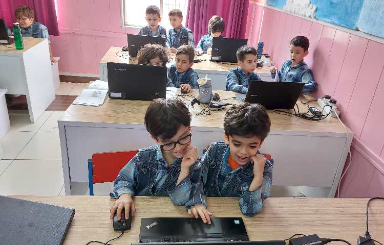 :رایانه، آموزش اسکرچ، کلاس توت فرنگی 1