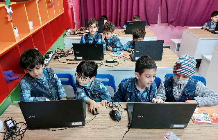 :رایانه، آموزش اسکرچ، کلاس توت فرنگی 2