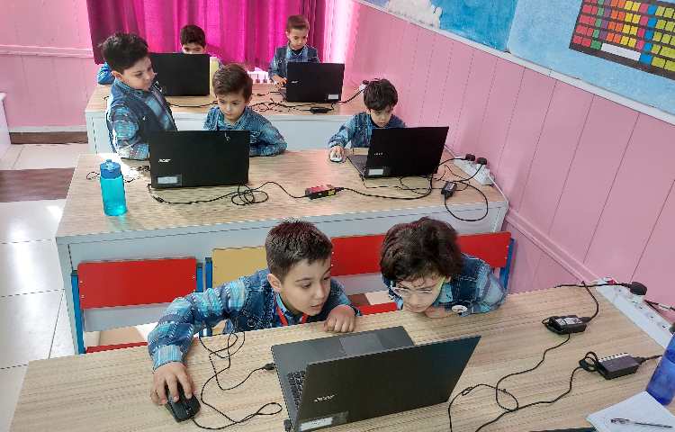 :رایانه، آموزش اسکرچ، کلاس توت فرنگی 3