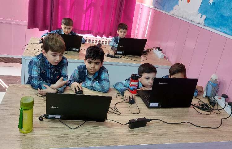 :رایانه، آموزش اسکرچ، کلاس توت فرنگی 3