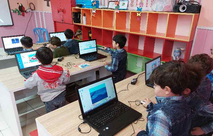 :رایانه، آموزش اسکرچ، کلاس توت فرنگی 5