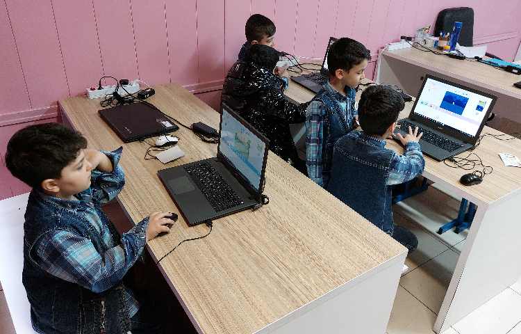 :رایانه، آموزش اسکرچ، کلاس توت فرنگی 5