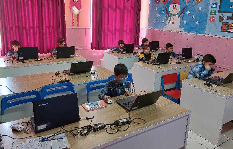 :رایانه، آموزش اسکرچ، کلاس سیب 1