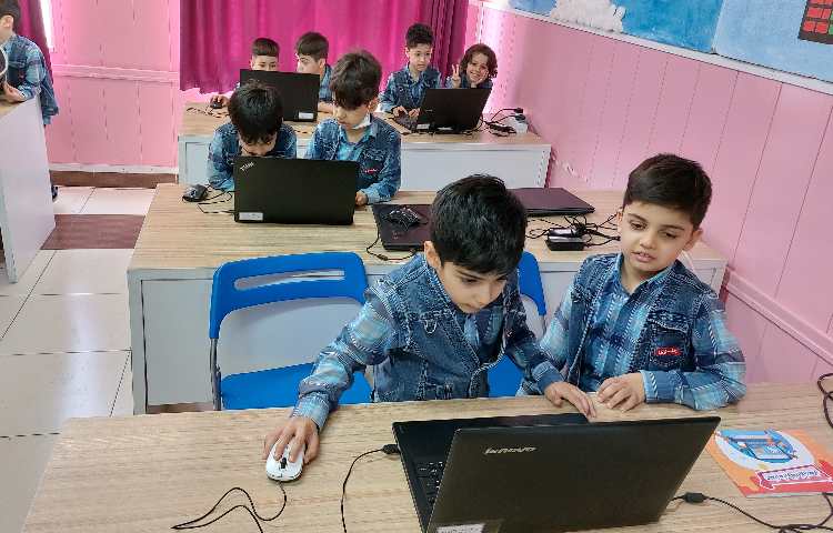 :رایانه، آموزش اسکرچ، کلاس سیب 2