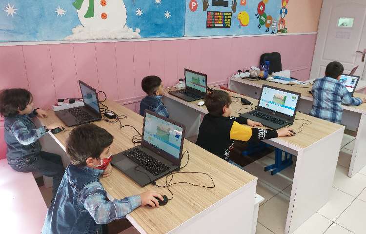 :رایانه، آموزش اسکرچ، کلاس سیب 3