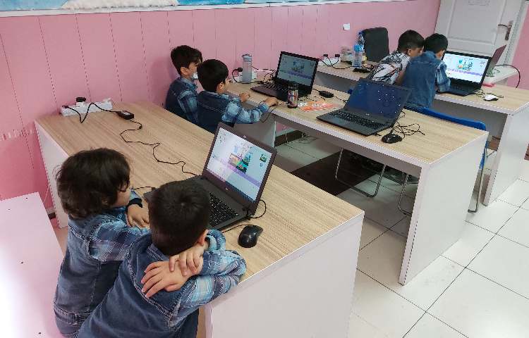 :رایانه، آموزش اسکرچ، کلاس سیب 4