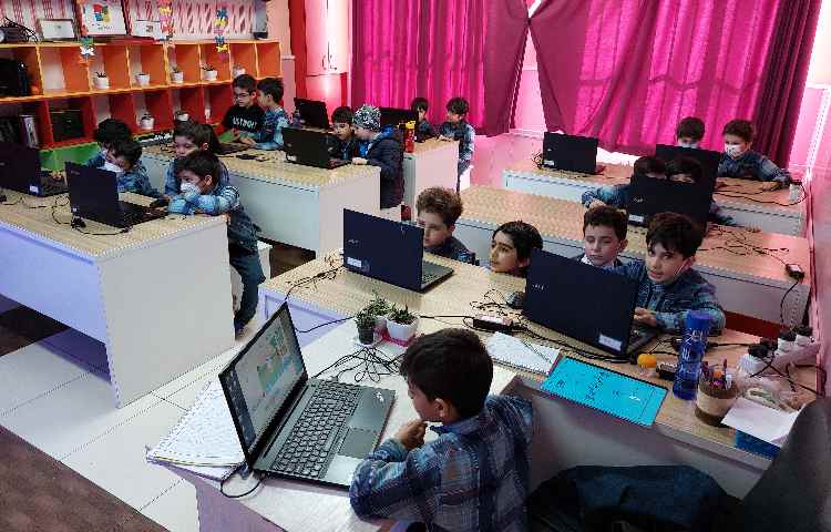 :رایانه، آموزش اسکرچ، کلاس فضانوردان 1