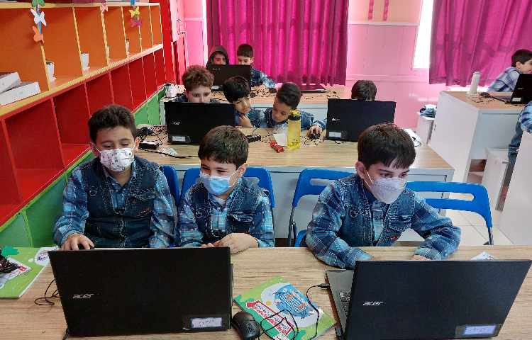 :رایانه، آموزش اسکرچ، کلاس فضانوردان 1