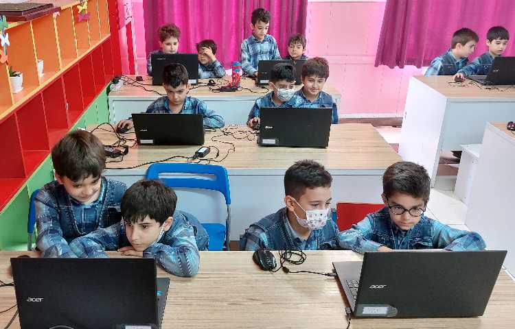 :رایانه، آموزش اسکرچ، کلاس فضانوردان 1