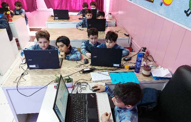 :رایانه، آموزش اسکرچ، کلاس فضانوردان 2