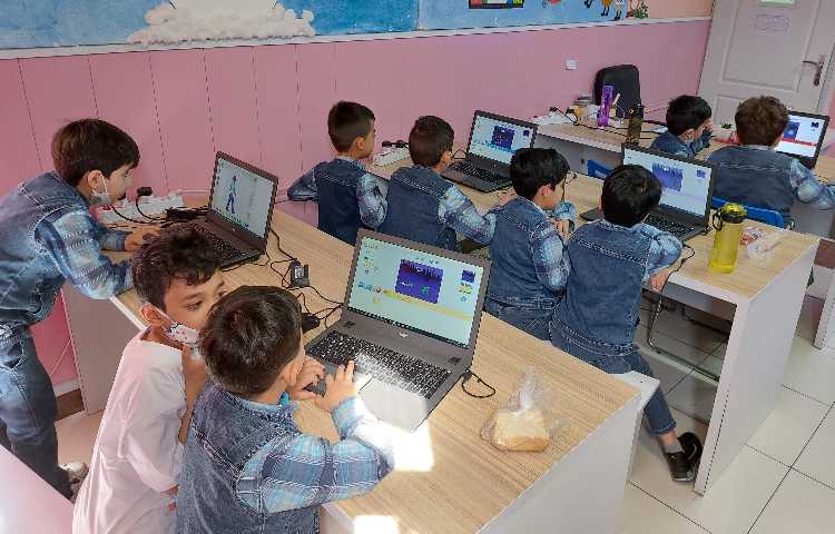 :رایانه، آموزش اسکرچ، کلاس فضانوردان 2