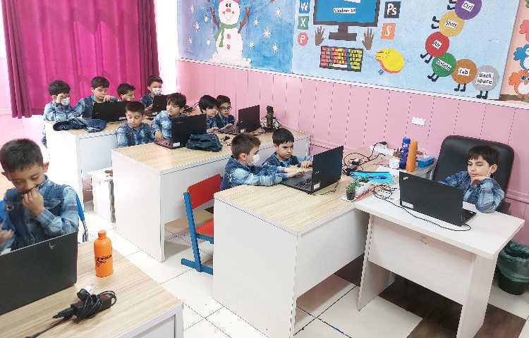 :رایانه، آموزش اسکرچ، کلاس فضانوردان 3