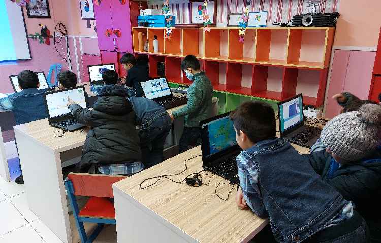 :رایانه، آموزش اسکرچ، کلاس فضانوردان 4