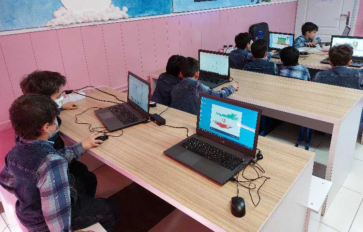 :رایانه، آموزش اسکرچ، کلاس فضانوردان 4