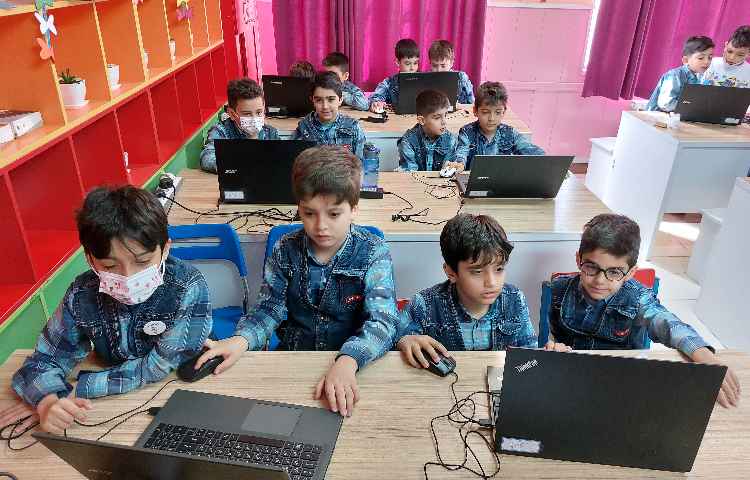 :رایانه، آموزش اسکرچ، کلاس فضانوردان 4