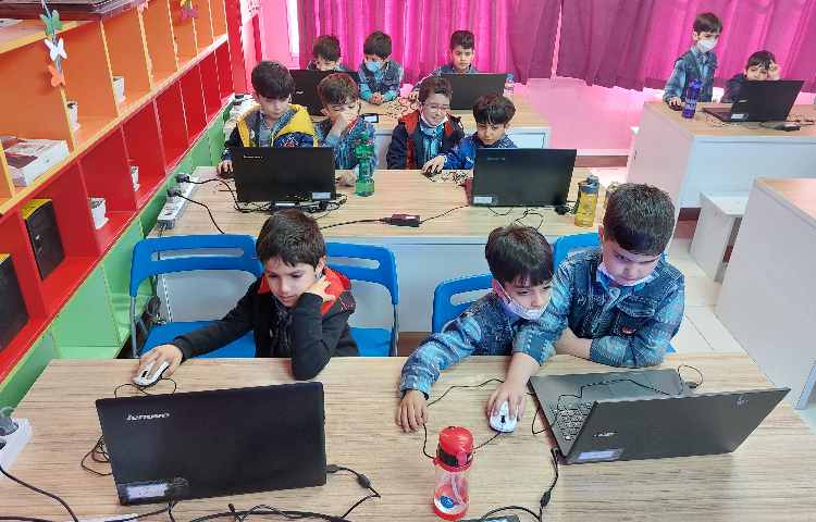 :رایانه، آموزش اسکرچ، کلاس پرتقال 1