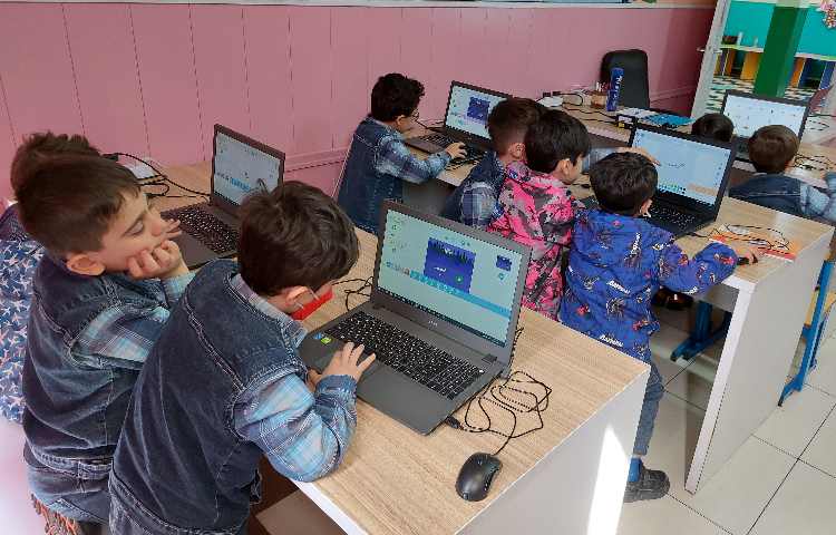 :رایانه، آموزش اسکرچ، کلاس پرتقال 2