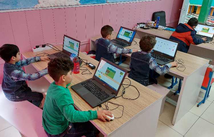 :رایانه، آموزش اسکرچ، کلاس پرتقال 4