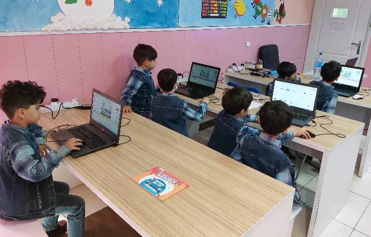 :رایانه، آموزش اسکرچ، کلاس پرتقال 4