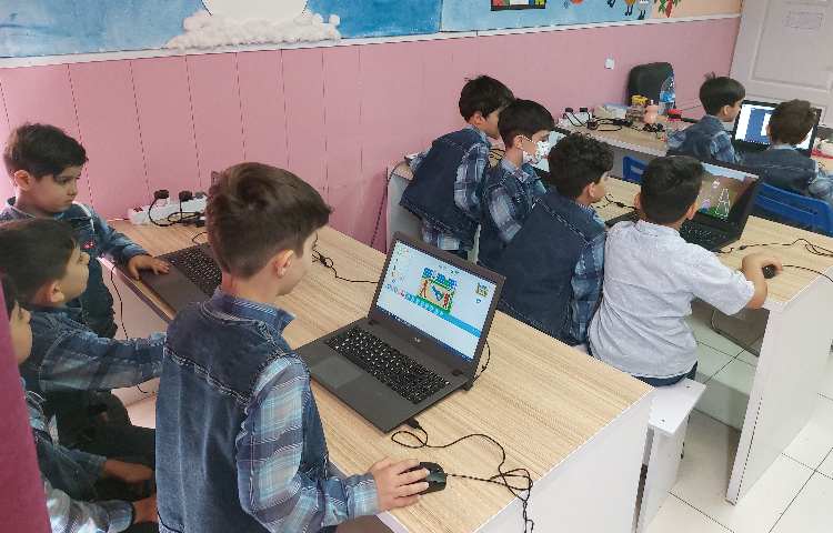 :رایانه، آموزش اسکرچ، کلاس پرتقال 4