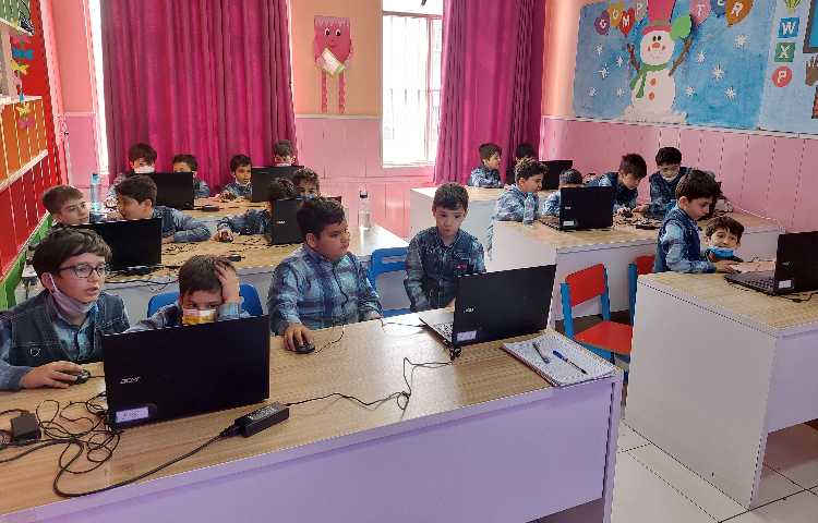 :رایانه، آموزش اسکرچ، کلاس کوهنوردان