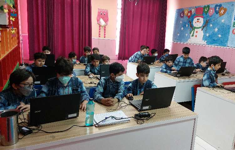 :رایانه، آموزش اسکرچ، کلاس کوهنوردان