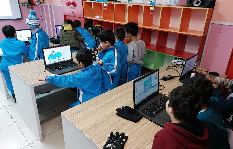 :رایانه، آموزش اسکرچ، کلاس گیلاس 4