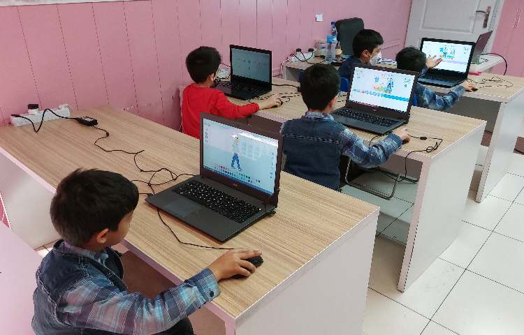 :رایانه، آموزش اسکرچ، کلاس گیلاس 4