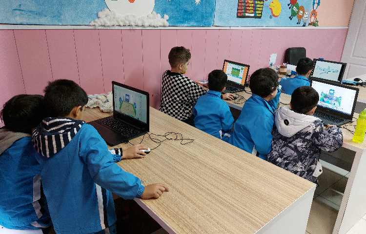 :رایانه، آموزش اسکرچ، کلاس گیلاس 5