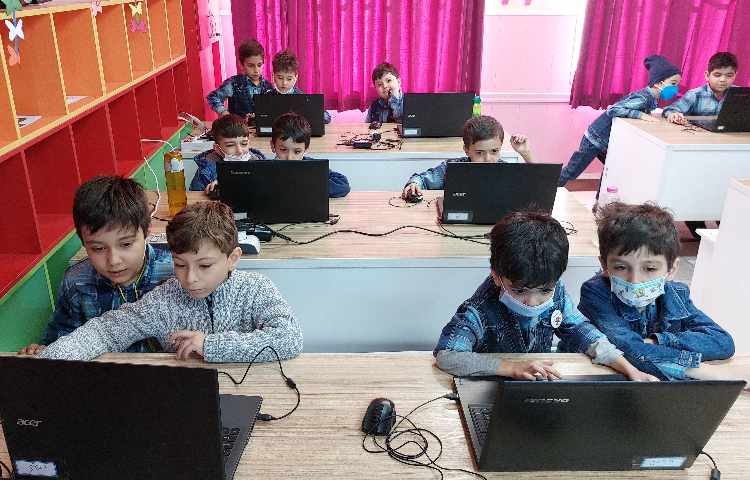 :رایانه، آموزش برنامه نقاشی، کلاس توت فرنگی 4