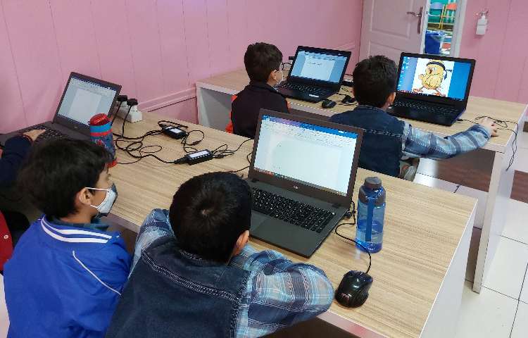 رایانه، آموزش تفاوت save و save as، کلاس فضانوردان