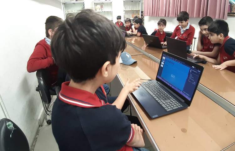 رایانه - آموزش درج ویدیو و صدا در اسلاید 6