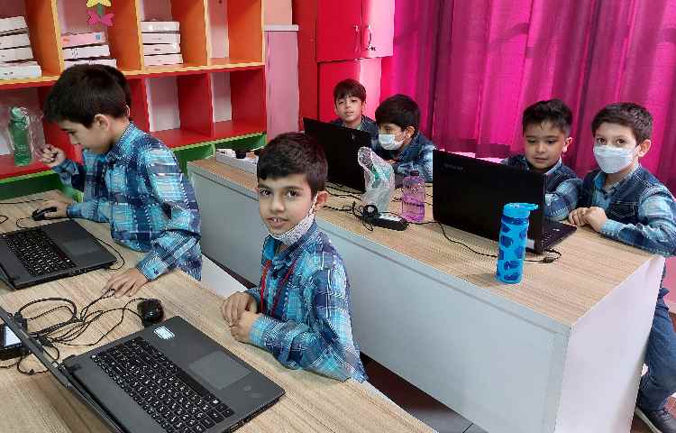 :رایانه، آموزش طراحی اسلاید ها، کلاس زمین 3