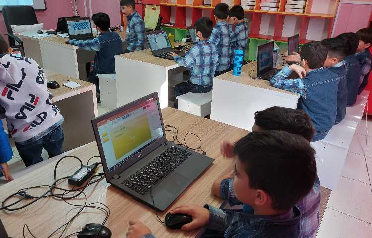 :رایانه، آموزش طراحی اسلاید ها، کلاس زمین 4