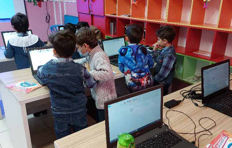 :رایانه، آموزش نقاشی، کلاس توت فرنگی 3