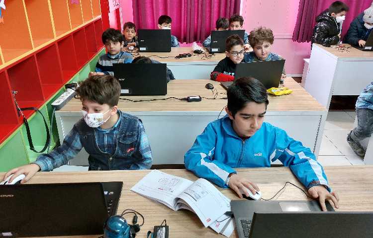 :رایانه، آموزش ورد، کلاس فضانوردان 2