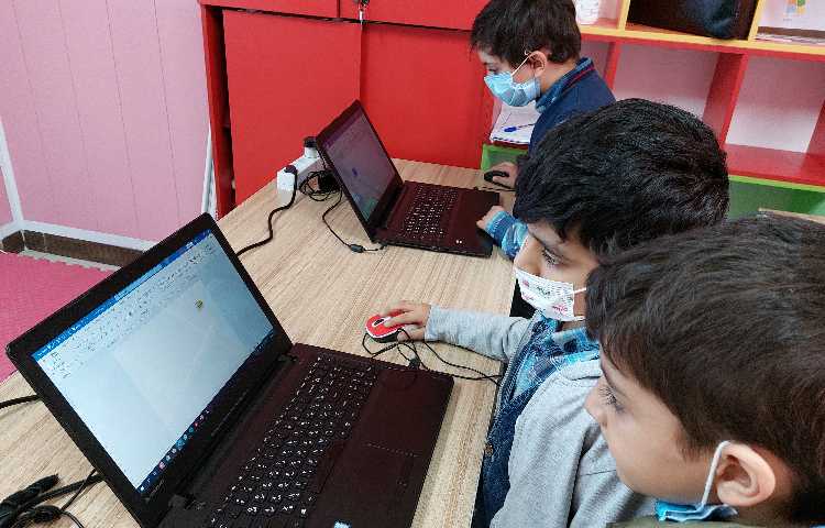 :رایانه، آموزش ورد، کلاس فضانوردان 3