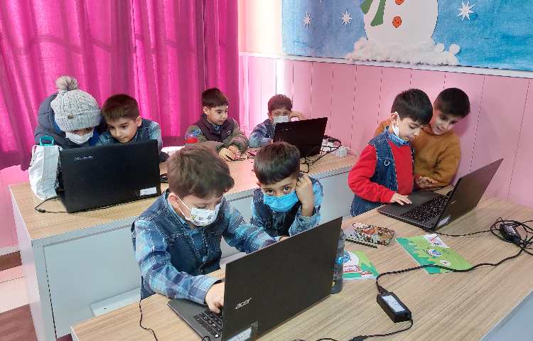 :رایانه، آموزش ورد، کلاس فضانوردان 3