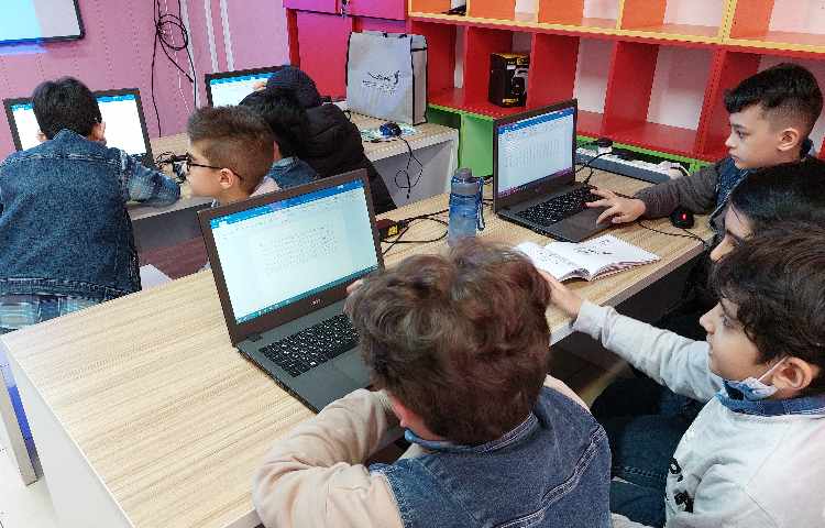 :رایانه، آموزش ورد، کلاس فضانوردان 4