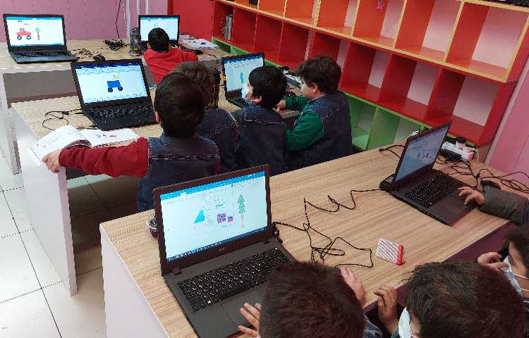 :رایانه، آموزش ورد، کلاس فضانوردان 4