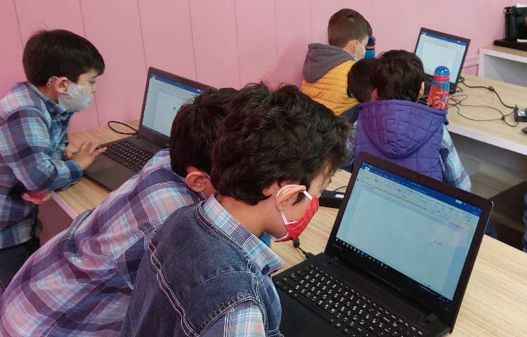 :رایانه، آموزش ورد، کلاس فضانوردان 5